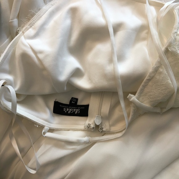 Lulu’s formal gown white and lace NWT - Picture 4 of 5